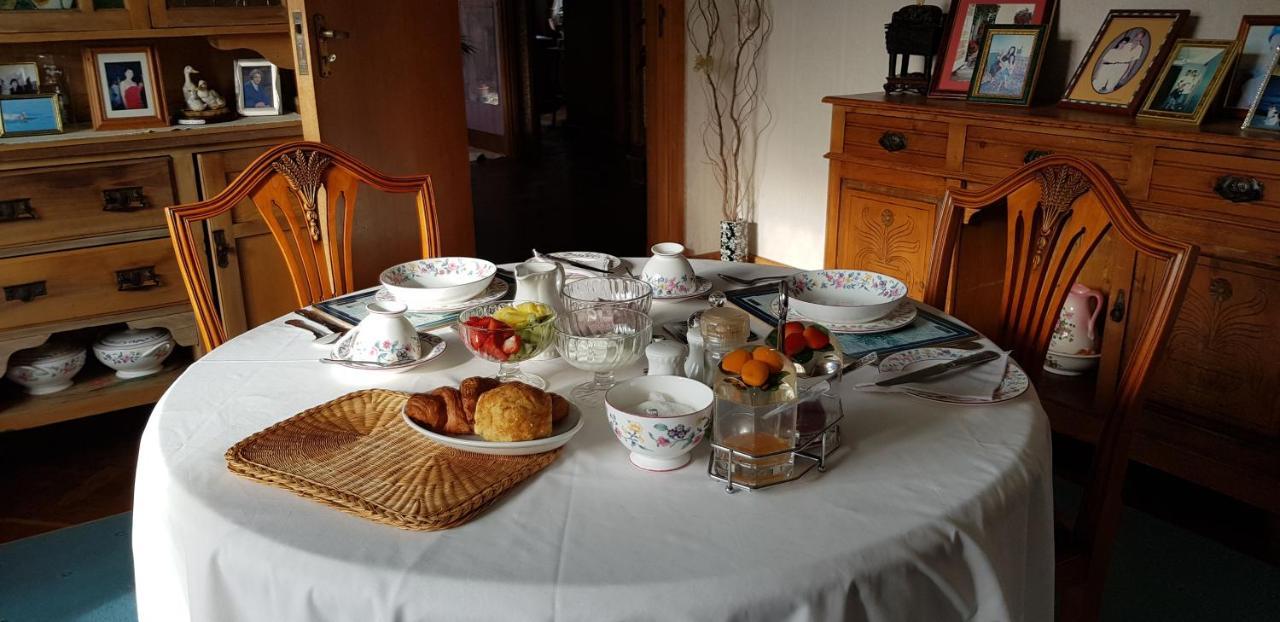 Bed and Breakfast Wychwood House Penally Exterior foto