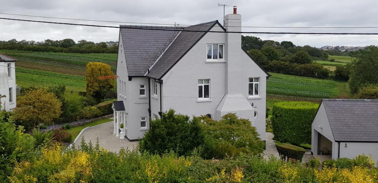 Bed and Breakfast Wychwood House Penally Exterior foto
