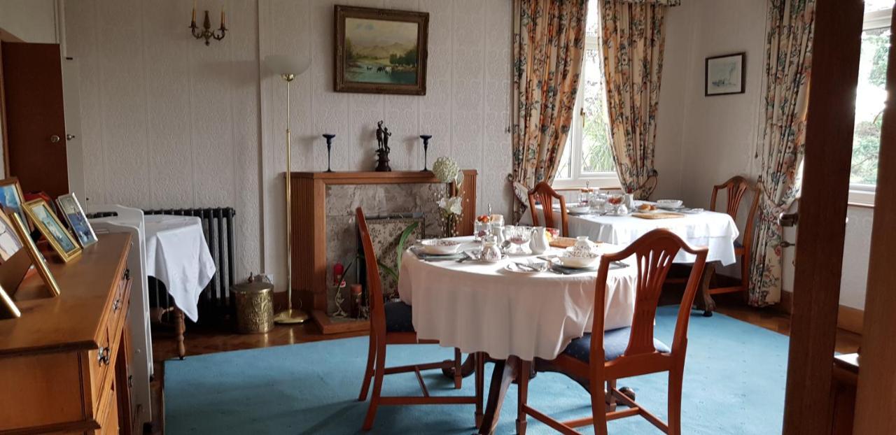 Bed and Breakfast Wychwood House Penally Exterior foto