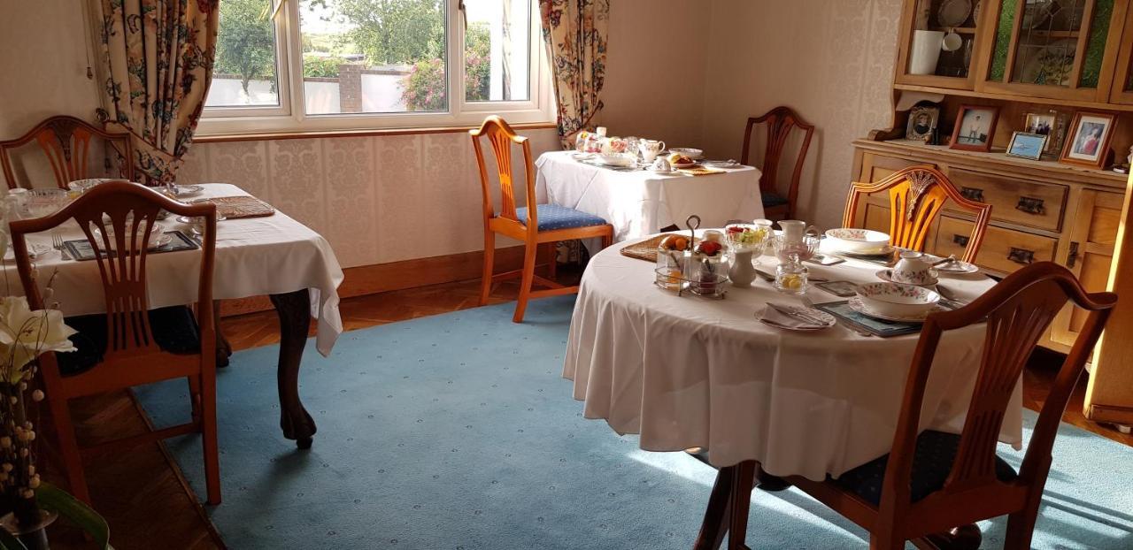 Bed and Breakfast Wychwood House Penally Exterior foto