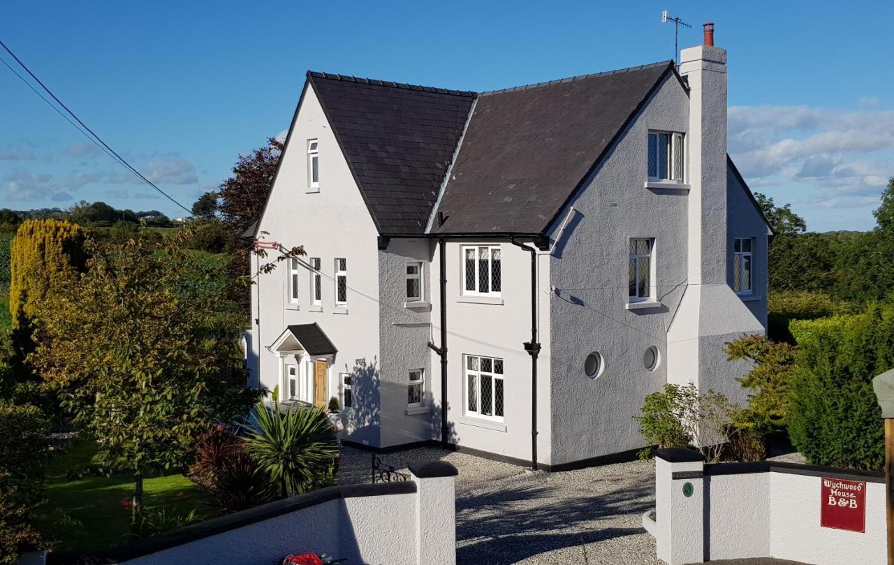 Bed and Breakfast Wychwood House Penally Exterior foto