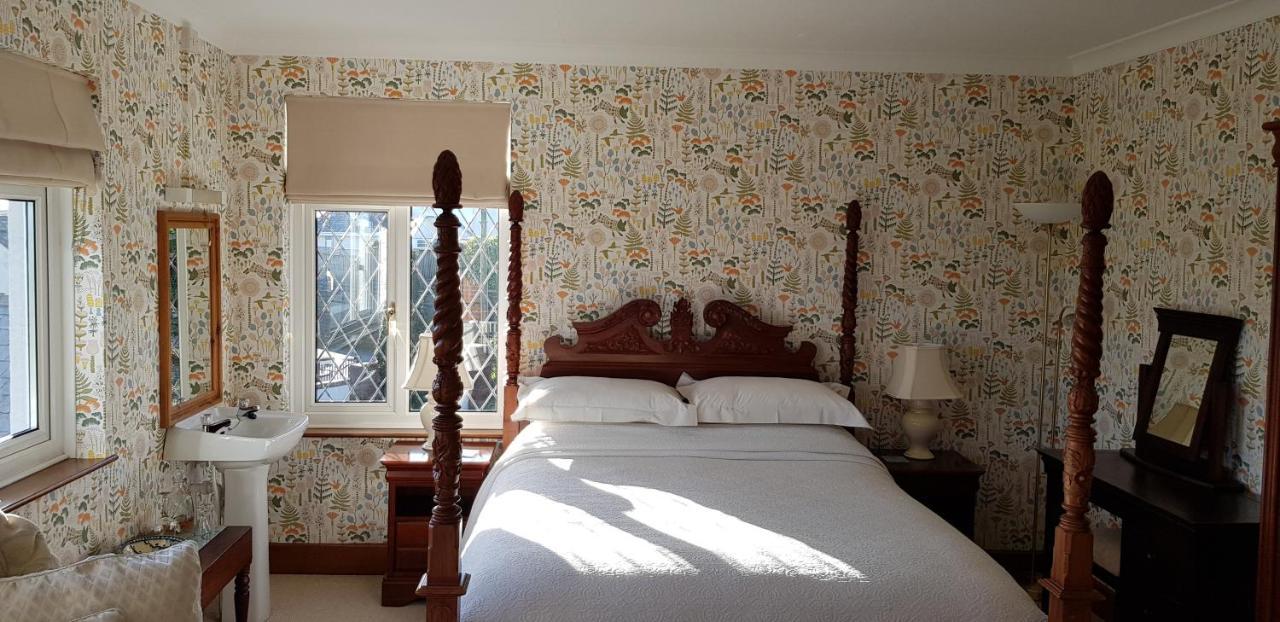 Bed and Breakfast Wychwood House Penally Exterior foto